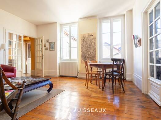 Appartement à vendre 370 000 € 6 pièces 4 chambres 138,2 m² Étage 2/2 Dijon 21000