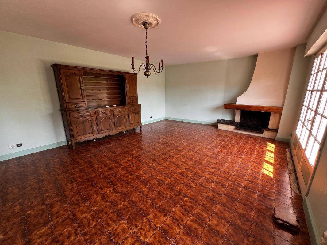 Maison à vendre, 186m², MORTAGNE SUR GIRONDE