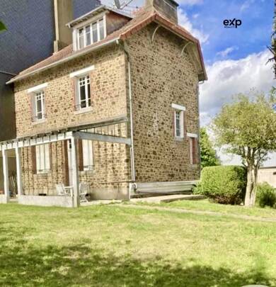 Maison de ville à vendre 229 000 € 7 pièces 6 chambres 134 m² Fougères 35300