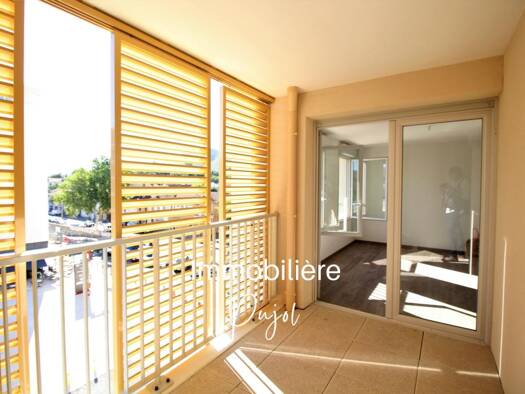 Appartement à louer 1 000 € 3 pièces 2 chambres 58 m² Étage 3/7 Saint Loup Marseille 10ème arrondissement 13010