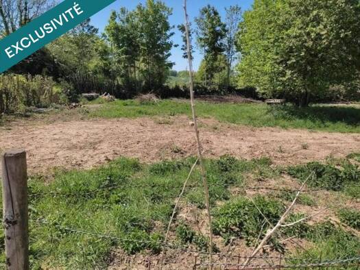 Terrain constructible à vendre 56 000 € 1 055 m² de terrain Fressenneville 80390