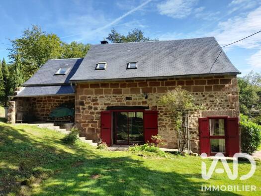 Maison à vendre 242 000 € 4 pièces 3 chambres 110 m² 2 435 m² de terrain Louignac 19310