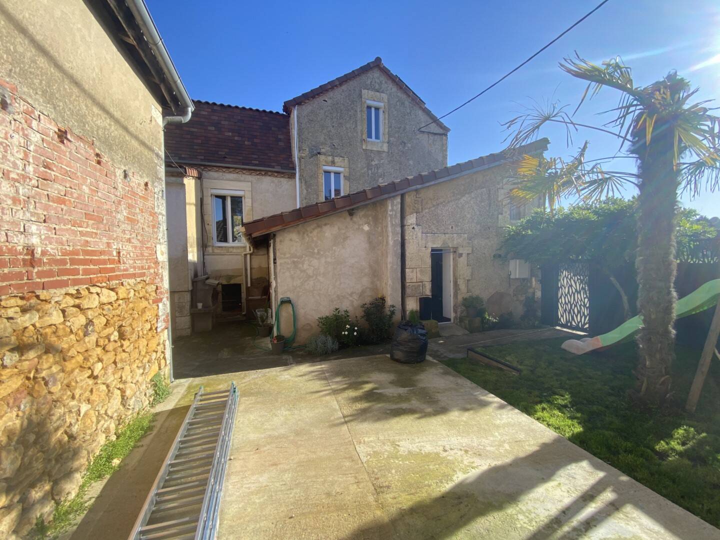 Maison à vendre, 197m², LE BUISSON DE CADOUIN