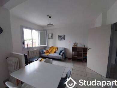 Appartement à louer 350 € 1 pièce 2 chambres 12 m² 2ème étage Pomponne Montauban 82000