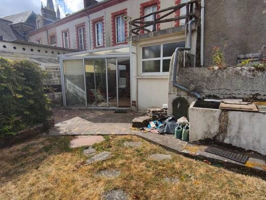 Maison à vendre 111 000 € 6 pièces 4 chambres 145 m² 688 m² de terrain Ombrée d'Anjou 49420