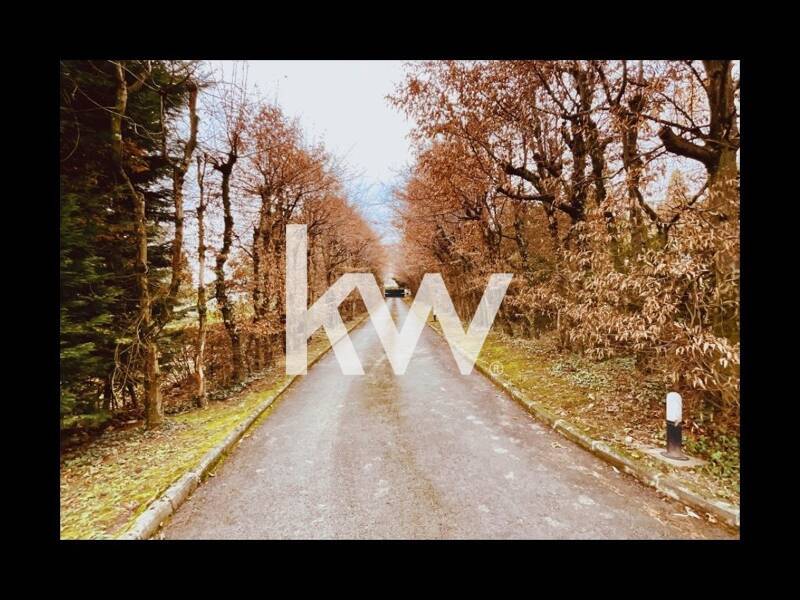 Maison à vendre, 360m², SAINT GENEST LERPT