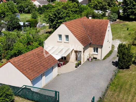 Maison à vendre - Première occupation 279 000 € 7 pièces 5 chambres 167 m² 1 332 m² de terrain Viroy A Amilly 45200