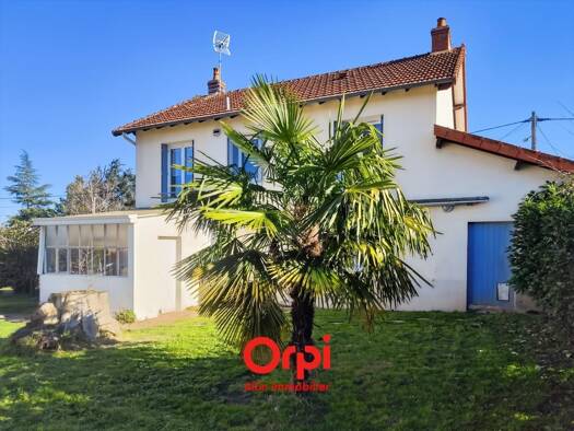 Maison à vendre 97 500 € 3 pièces 2 chambres 75 m² 706 m² de terrain Banlieue Domérat 03410