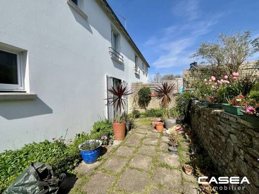 Maison à vendre 296 000 € 6 pièces 4 chambres 108 m² 395 m² de terrain Quimper 29000
