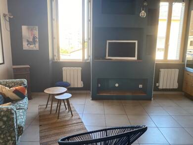 Appartement à louer 995 € 3 pièces 2 chambres 47 m² Étage 2/3 Centre Nord Oullins 69600