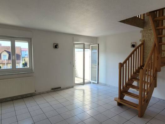 Appartement à louer 650 € 3 pièces 2 chambres 70 m² Étage 2/2 Belle-Vue Garang Creutzwald 57150