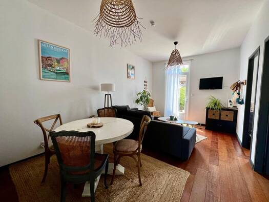 Maison à vendre 350 000 € 3 pièces 2 chambres 51 m² 273 m² de terrain Centre Ville Gujan-Mestras 33470