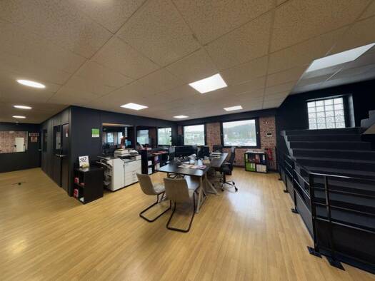 Boutique à louer 7 023 € 592 m² de surface de vente ZAC de Mercieres Compiègne 60200