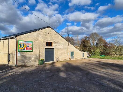 Local commercial à vendre 267 800 € 520 m² de surface de vente Cherré-Au 72400