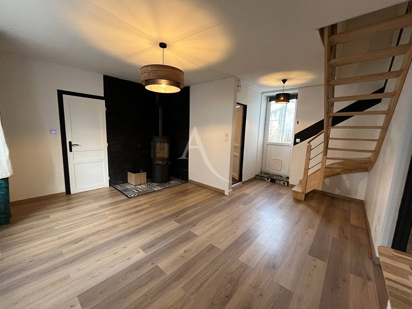 Maison à vendre, 132m², SAINTE FLAIVE DES LOUPS