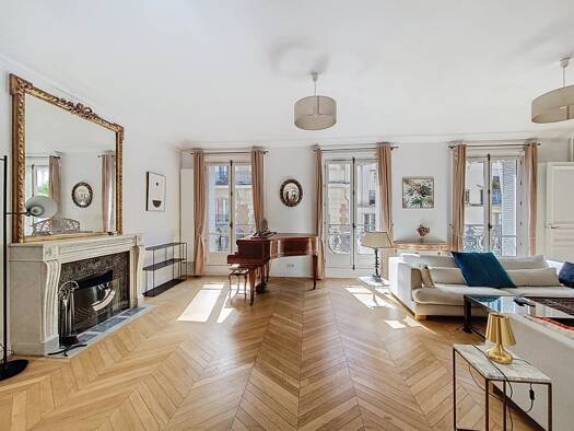Appartement à louer 8 000 € 5 pièces 4 chambres 177,2 m² Étage 4/6 Paris 6ème 75006