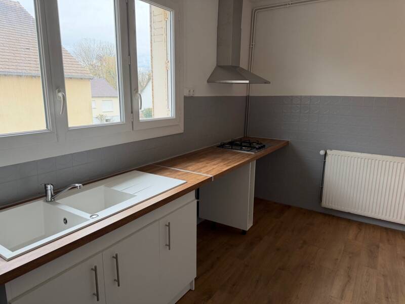 Maison à louer, 59m², HOUDAN