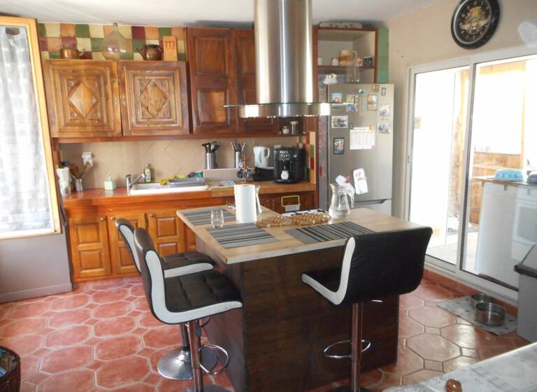 Maison à louer 1 030 € 4 pièces 3<br/>chambres 95 m²<br/>superficie St Didier 84210