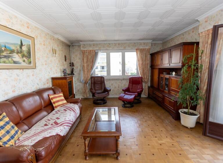 Appartement à vendre 499 000 € 4 pièces 3<br/>chambres 80 m²<br/>superficie 3/4<br/>étage Villegranges Les Lilas 93260