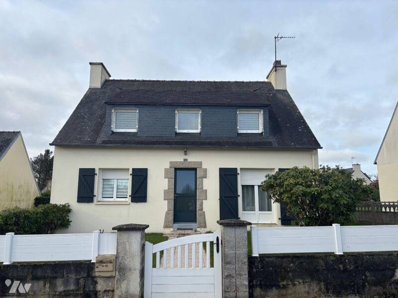 Maison à vendre, 117m², SAINT GOAZEC