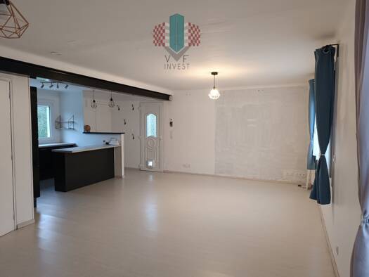 Maison à vendre 231 000 € 5 pièces 4 chambres 127 m² 1 354 m² de terrain Evreux 27000