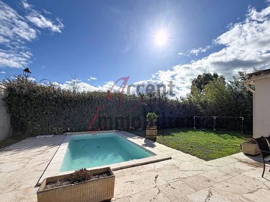 Maison de plain-pied à vendre 352 000 € 5 pièces 4 chambres 102 m² 516 m² de terrain Saint-Andiol 13670