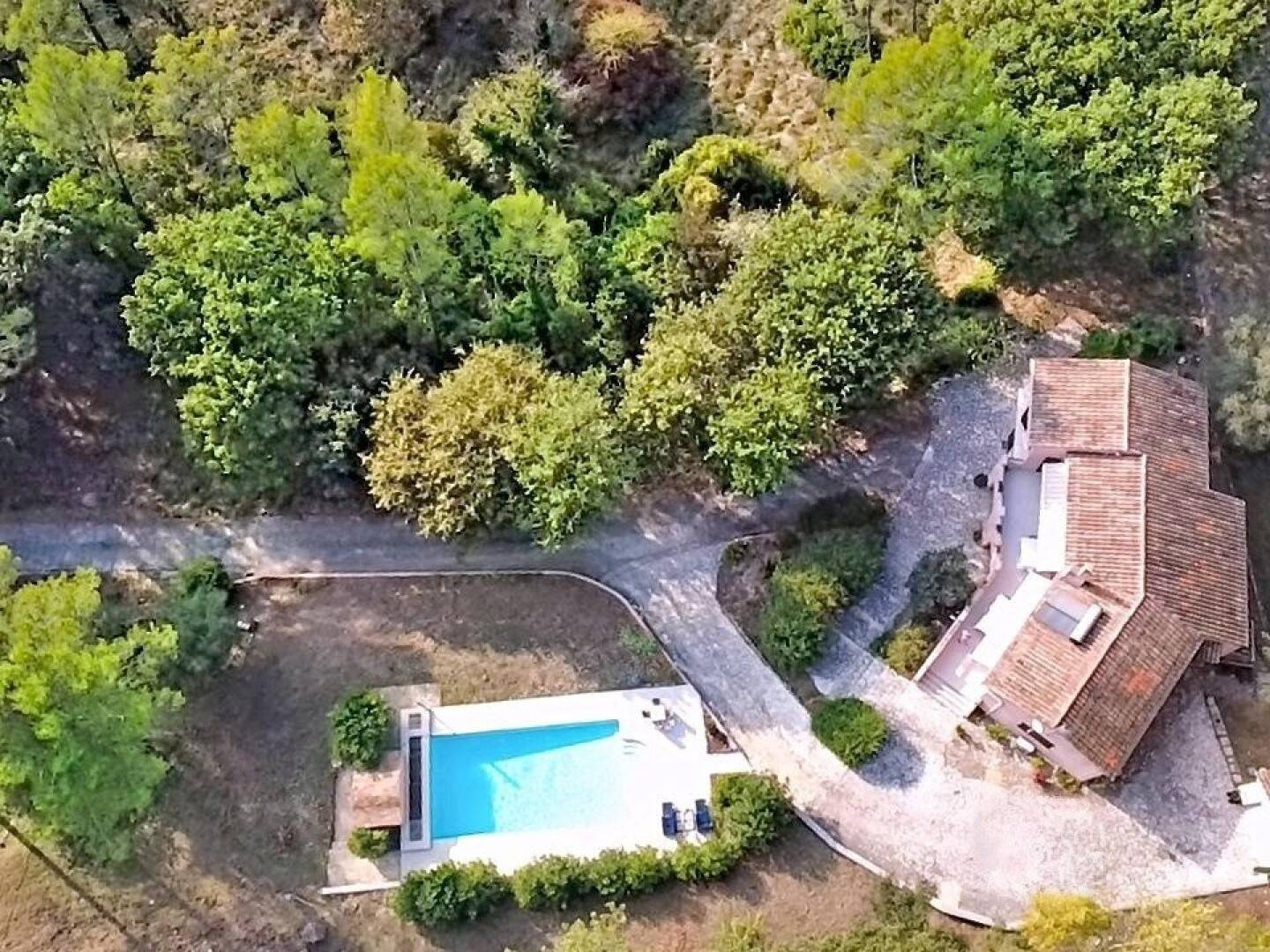 Maison à vendre, 211m², BAGNOLS EN FORET