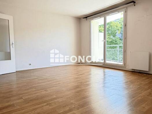 Appartement à vendre 178 000 € 3 pièces 2 chambres 65,85 m² Étage 2/4 Le Point du Jour-Centre Gare Cergy 95800