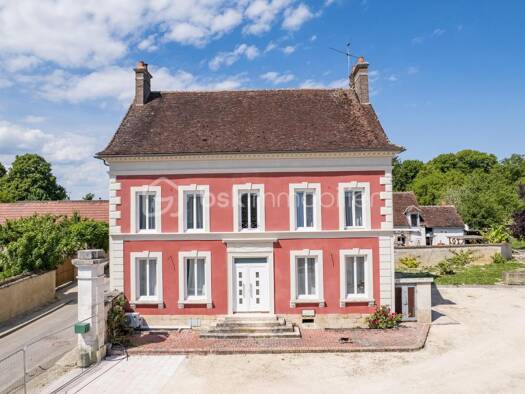 Maison à vendre 790 000 € 8 pièces 5 chambres 364 m² 5 450 m² de terrain Migennes 89400