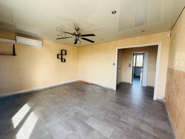 Appartement à vendre 110 000 € 2 pièces 1 chambre 46 m² 4 étages Quartiers Est-Rhone Tournon-sur-Rhône 07300