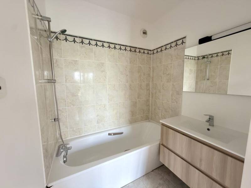 Maison à louer, 46m², COURBEVOIE