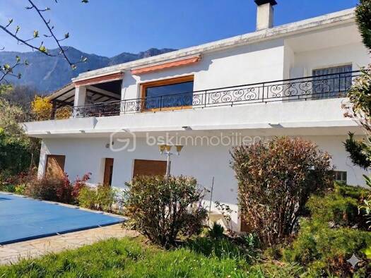 Maison à vendre 649 000 € 10 pièces 5 chambres 230 m² 946 m² de terrain Corbonne-Centre-Maréchaux Saint-Ismier 38330