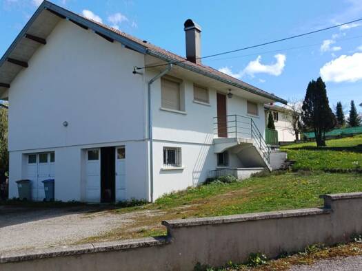 Maison à vendre 155 000 € 4 pièces 2 chambres 75 m² 961 m² de terrain Pont-de-Poitte 39130