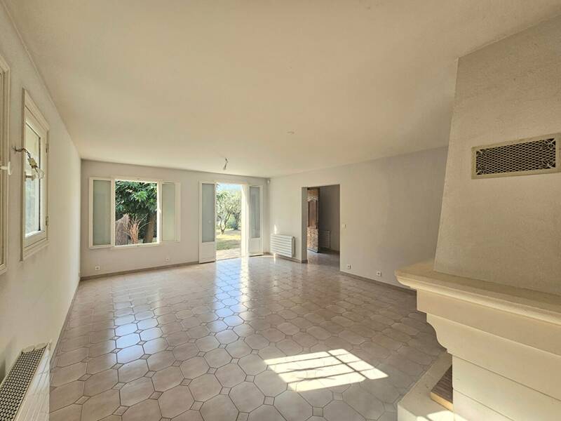 Maison à louer, 131m², VALBONNE