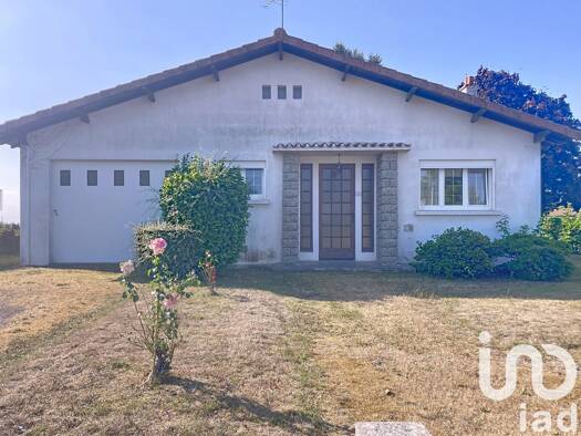Maison de plain-pied à vendre 99 000 € 2 pièces 1 chambre 70 m² 815 m² de terrain L'Absie 79240