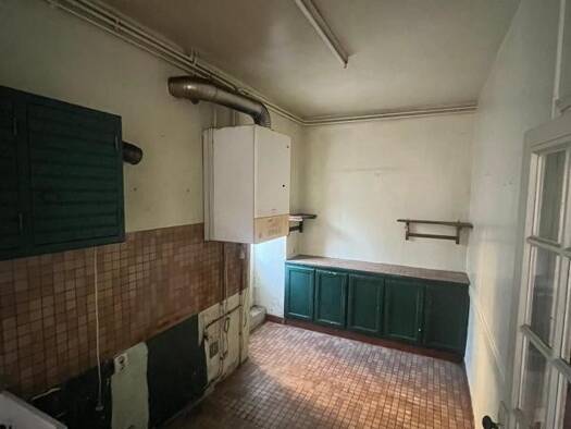 Maison à vendre 50 000 € 6 pièces 4 chambres 171 m² 415 m² de terrain Ouest Montmorillon 86500