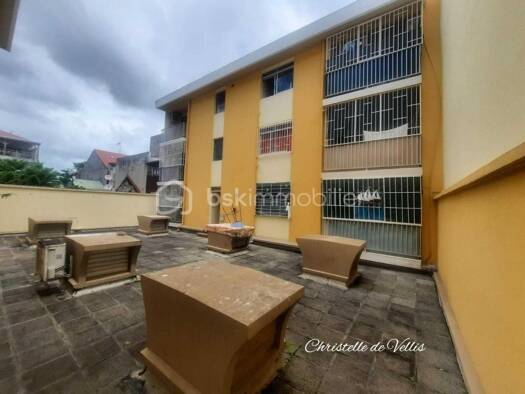 Appartement à vendre 79 000 € 1 pièce 37 m² Étage 2/2 Pointe-à-Pitre 97110