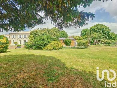 Maison à vendre 385 000 € 8 pièces 5 chambres 172 m² 1 483 m² de terrain Saint-Mard 17700
