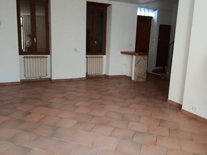 Maison à louer, 146m², MARSEILLE 12E