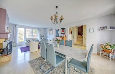 Maison à vendre 735 000 € 5 pièces 3 chambres 130 m² 450 m² de terrain Saint-Germain-en-Laye 78100