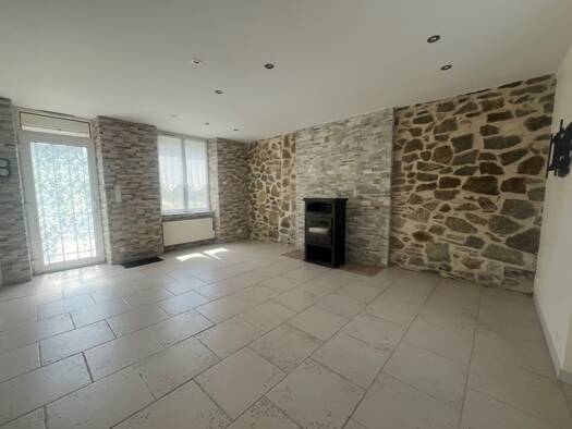 Maison à vendre 202 000 € 5 pièces 3 chambres 94 m² 13 760 m² de terrain Juvigny les Vallées 50520