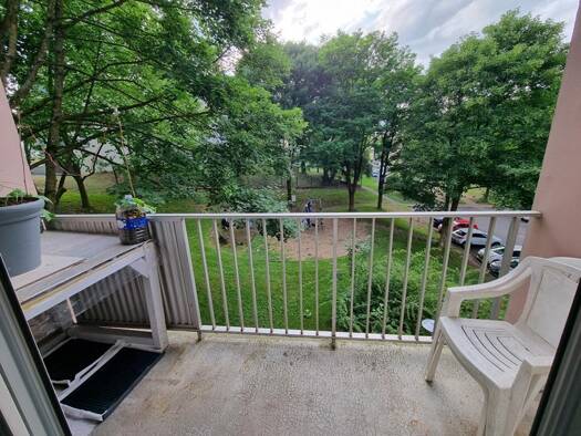 Appartement à vendre 199 000 € 5 pièces 4 chambres 90 m² RDC Le Bourg la Claire Gleizé 69400