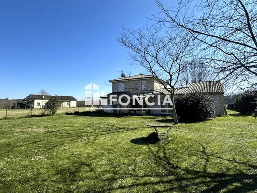 Maison à vendre 323 000 € 7 pièces 6 chambres 176 m² 3 708 m² de terrain Saint-Nexans 24520
