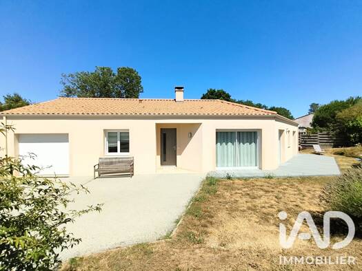Maison de plain-pied à vendre 387 900 € 5 pièces 3 chambres 115 m² 650 m² de terrain Agglomeration-Nord Est Talmont-Saint-Hilaire 85440