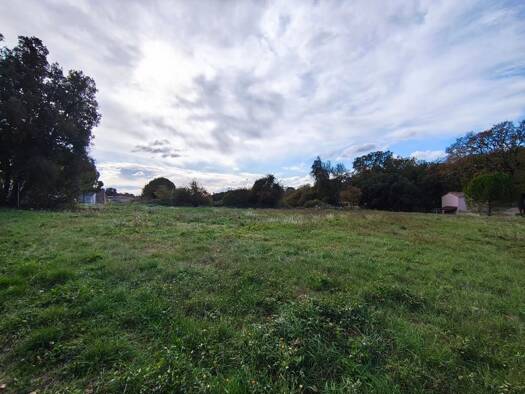 Terrain constructible à vendre 92 000 € 2 440 m² de terrain Orgnac-l'Aven 07150