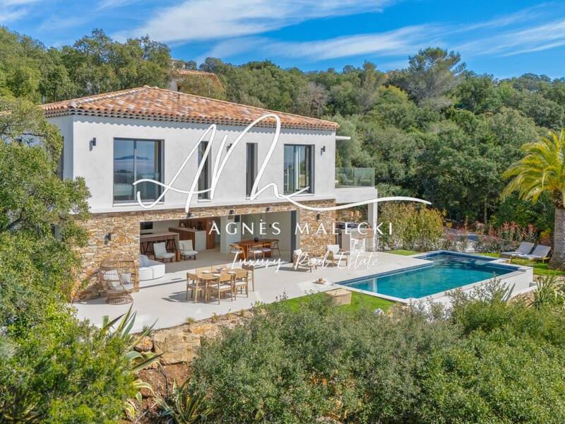 Maison à vendre, 256m², LA CROIX VALMER