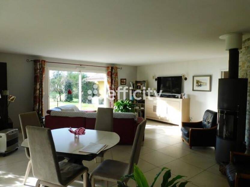 Maison à vendre, 108m², MONTENDRE