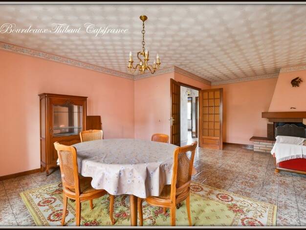 Maison de plain-pied à vendre 330 000 € 4 pièces 2 chambres 77 m² 415 m² de terrain Mairie Sainte-Geneviève-des-Bois 91700