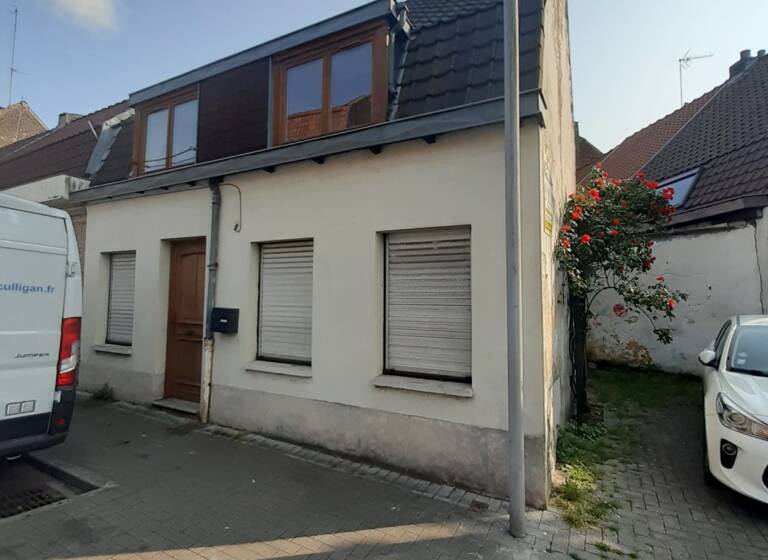 Maison à louer 760 € 4 pièces 2<br/>chambres 75 m²<br/>superficie Tourcoing 59200