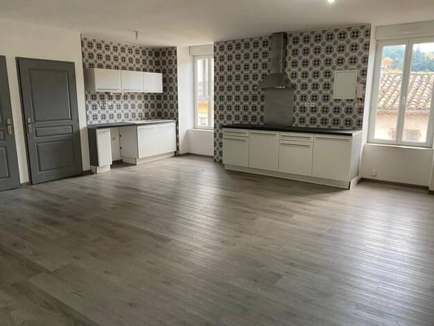 Appartement à louer 566 € 3 pièces 2 chambres 84,1 m² 2ème étage Bessèges 30160